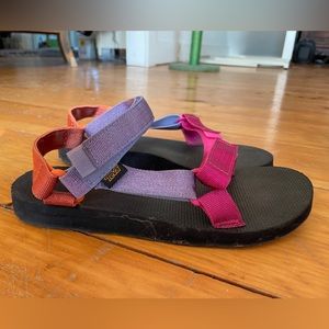 Teva Sandals Size 9